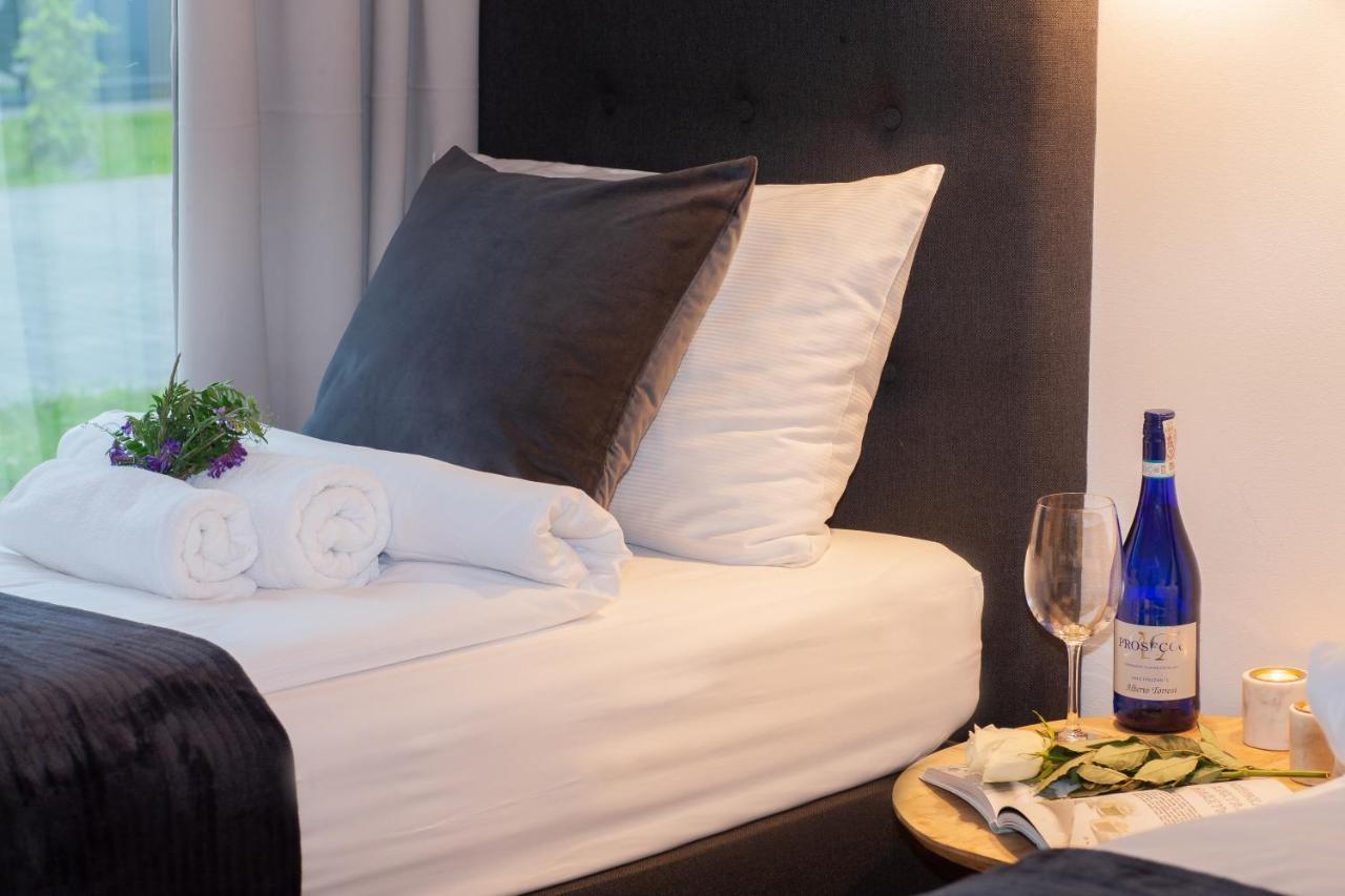 Marina Mietkow Hotel Dominice Екстериор снимка